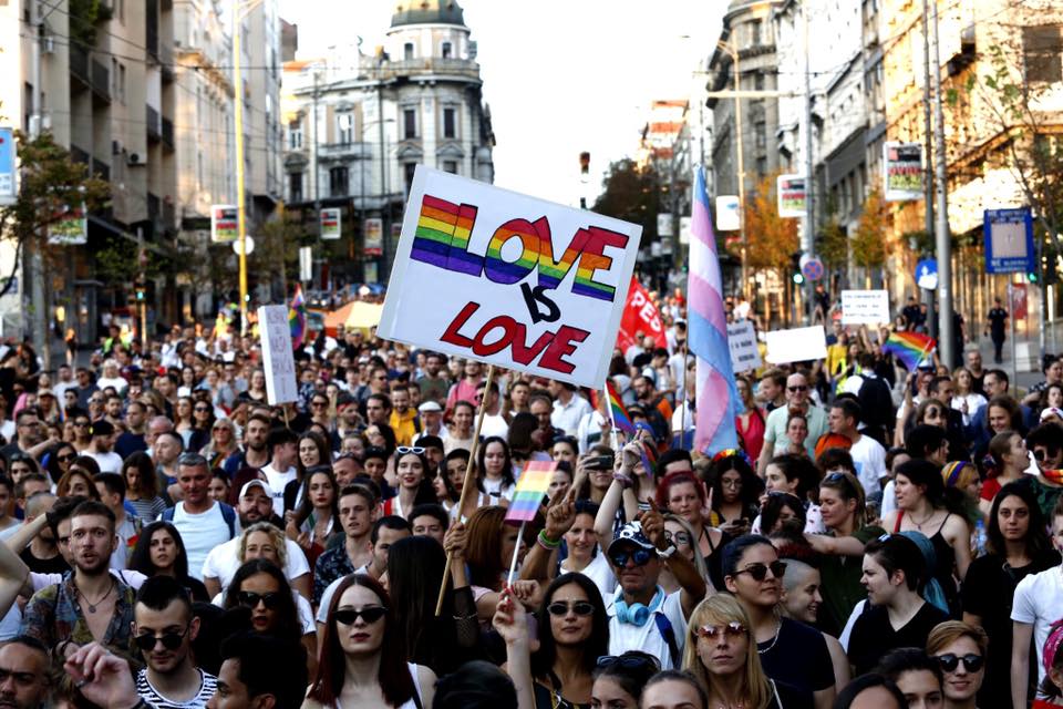 Uz slogan ‘ne odričem se’ održana Parada ponosa u Beogradu