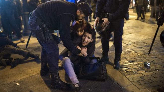 Španjolska policija brutalno napala prosvjednice