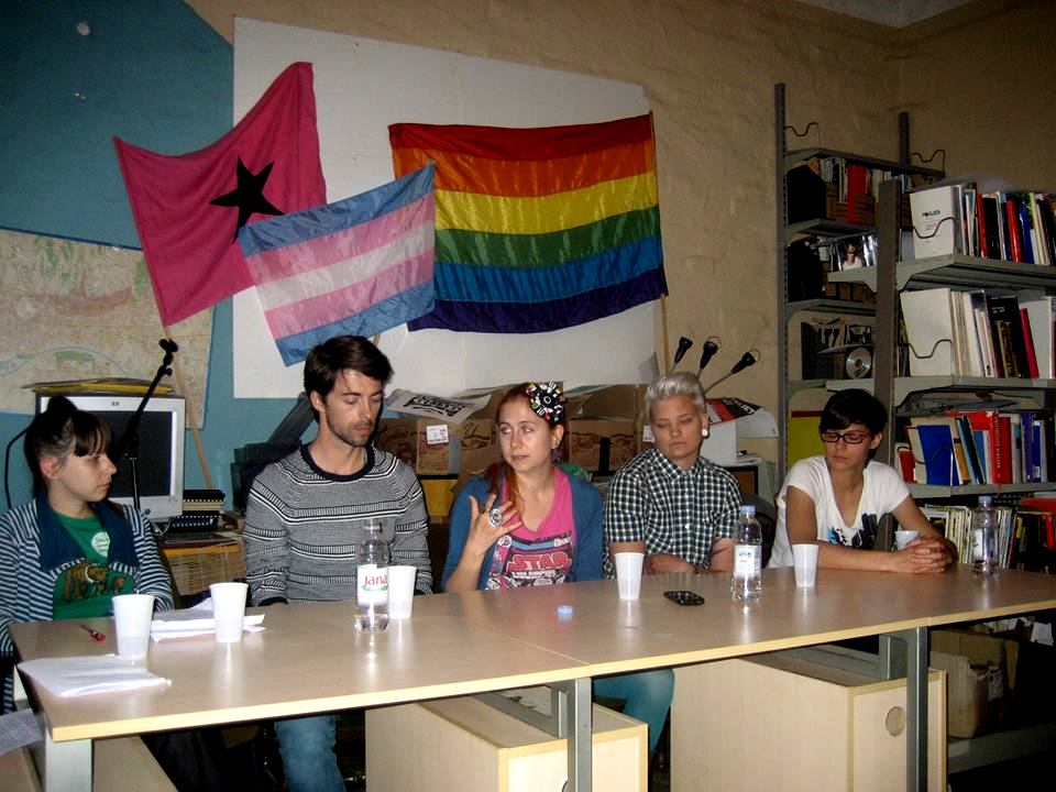 Održan “NE tako okrugli stol – Biti mlada LGBT osoba u Hrvatskoj”