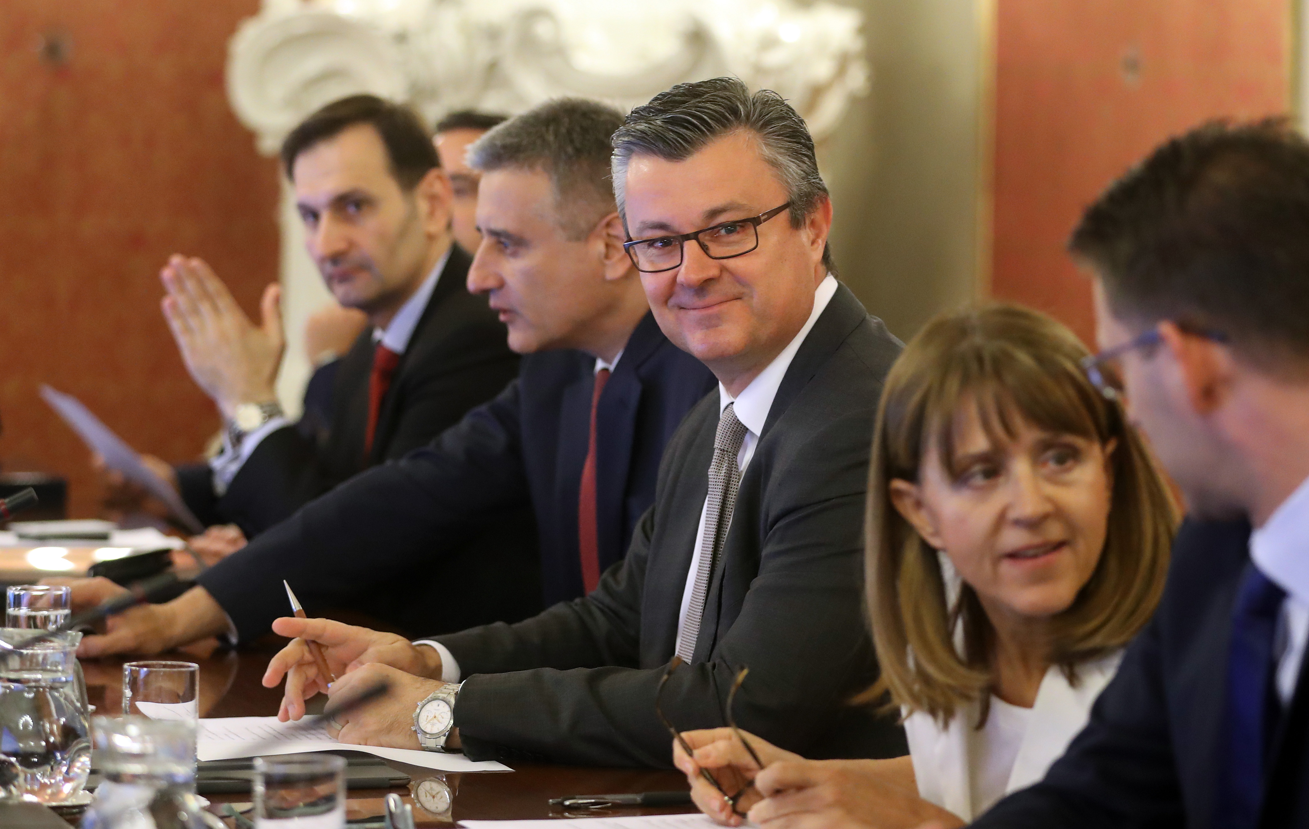 Ministri/ce i HDZ-a i Mosta složni/e: jednoglasno ubrzali rasprodaju zemlje