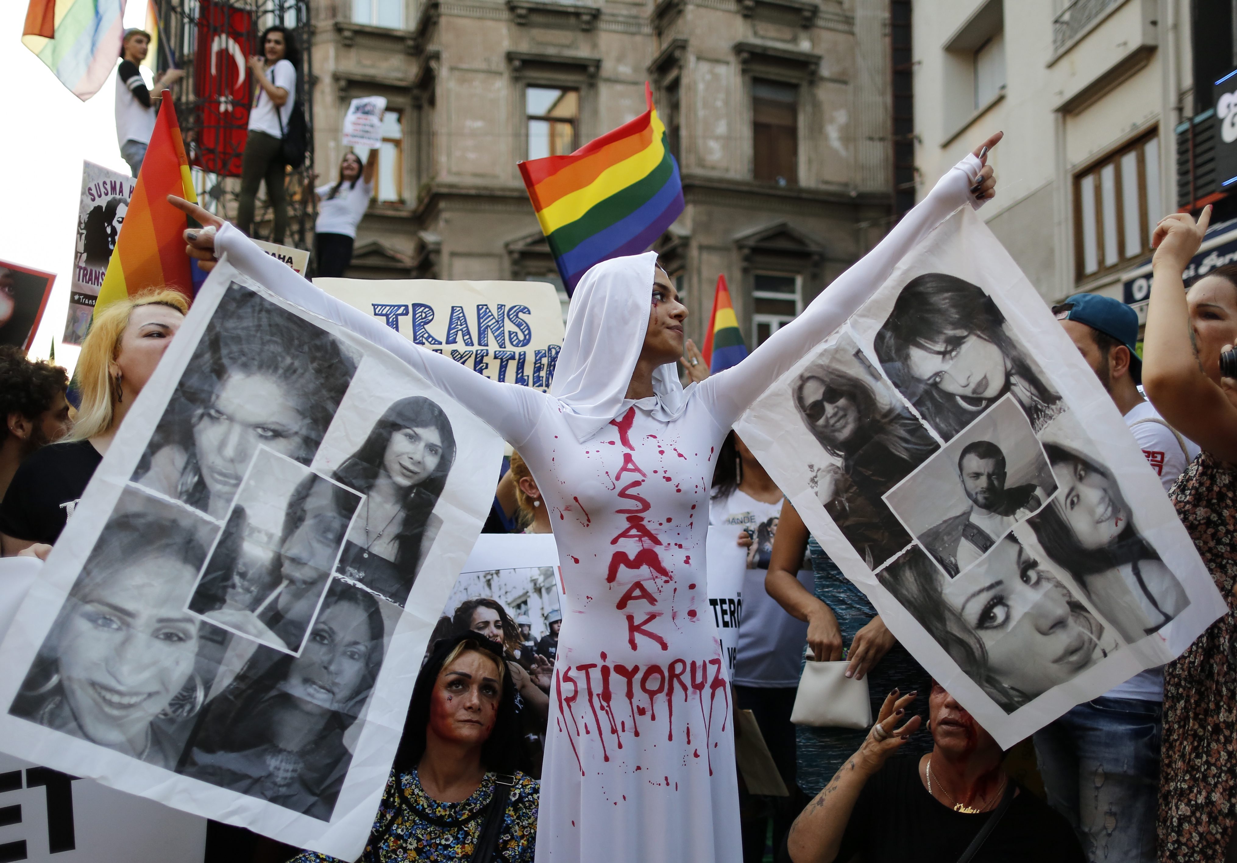 Ulice Istanbula traže pravdu za brutalno ubijenu trans aktivistkinju Hande Kader