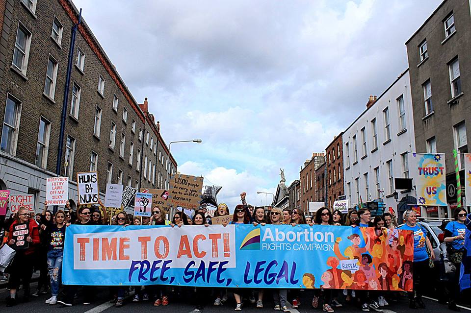 Nakon 35 godina Irska mijenja restriktivni zakon o pobačaju