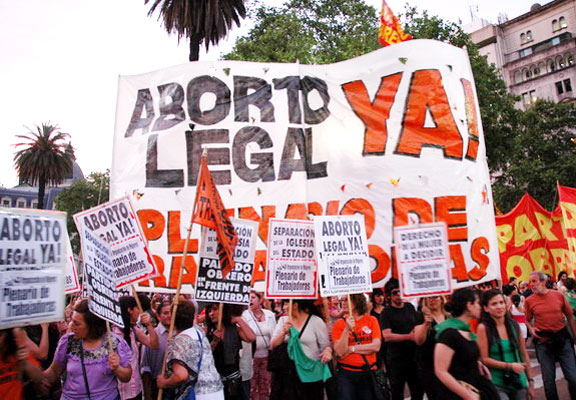 Prijedlog zakona kojim bi se dopustio pobačaj u El Salvadoru