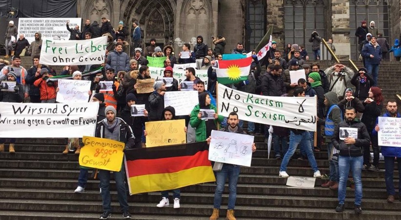 Sirijski izbjeglice i Nizozemci u minicama prosvjedovali protiv nasilja nad ženama