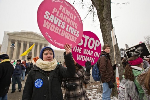 Istraživanje: Što se dogodi ženama kojima se uskrati pravo na pobačaj?