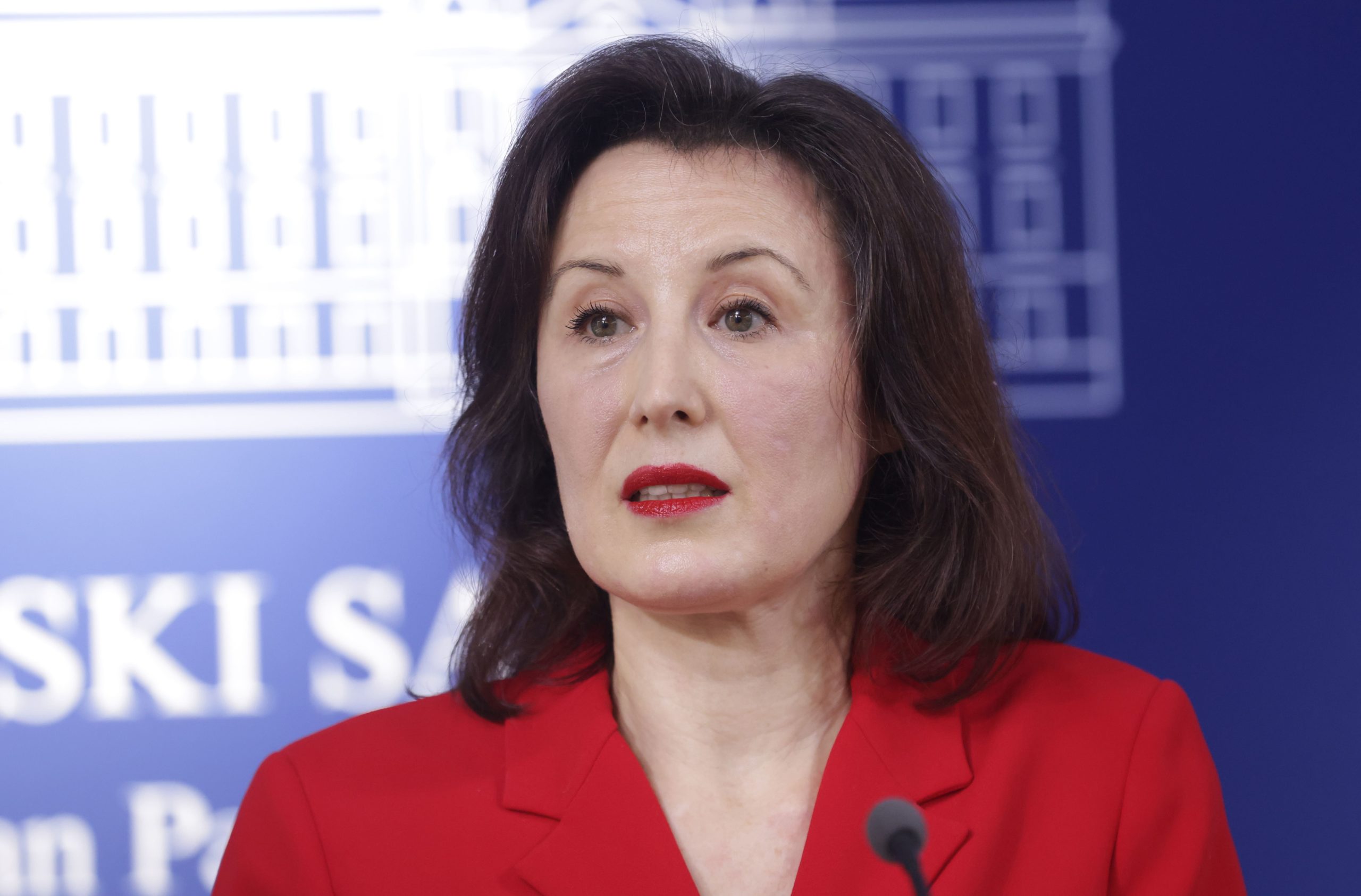 Koliko je osoba dosad dobilo stručno mišljenje o životu u drugom rodnom identitetu?